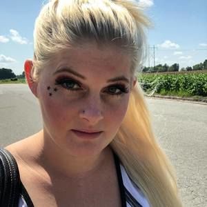 Meet your Posher, Tiffany